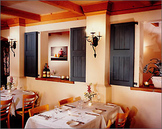 Emilio's Interior Photograph